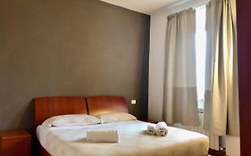 Candia Bright Vatican Apartment